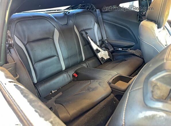 1G1FG1R7XL0106321 2020 CHEVROLET CAMARO Green Front interior view