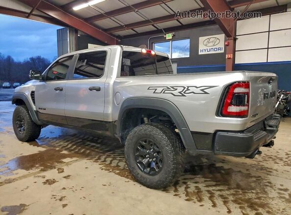 1C6SRFU98NN393094 2022 RAM 1500 Silver Trasero derecho