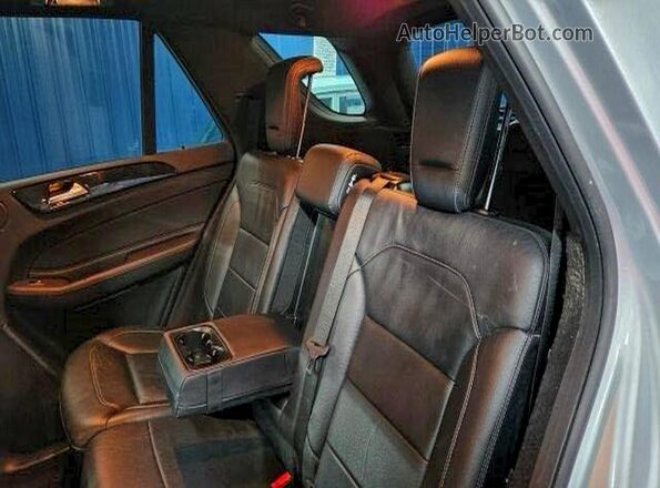 4JGDA6DB2JB040658 2018 MERCEDES-BENZ GLE-CLASS Серебряный Вид салона спереди