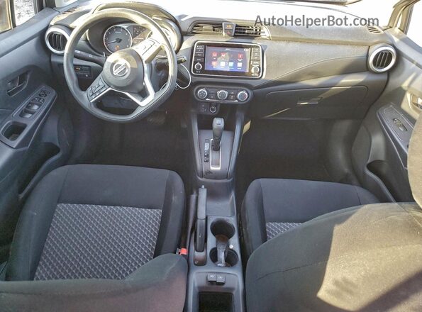 3N1CN8DV3NL862869 2022 NISSAN VERSA Silver Widok zestawu wskaźników