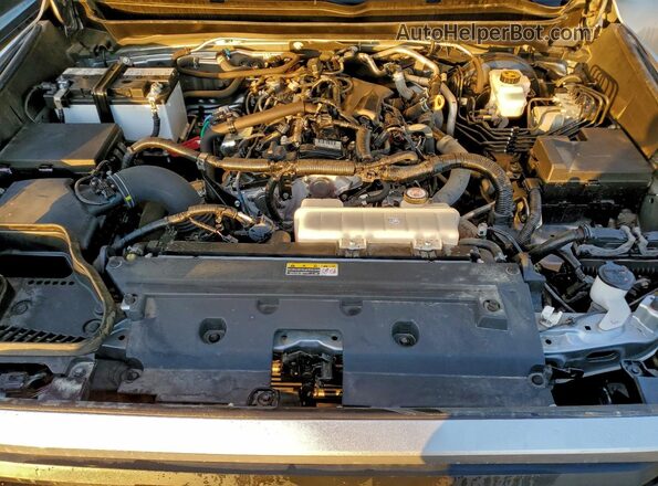 3TMKB5FN6RM007094 2024 TOYOTA LE Silver Vista del compartimento del motor