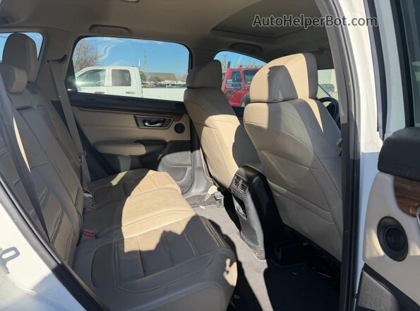 2HKRW1H84JH507445 2018 HONDA CRV White 