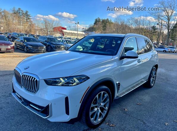 5UX43EU01S9Y38941 2025 BMW X5 White უკანა მარჯვენა