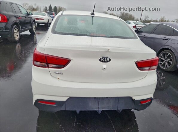 3KPA24AD8LE321335 2020 KIA RIO White Вид салону спереду