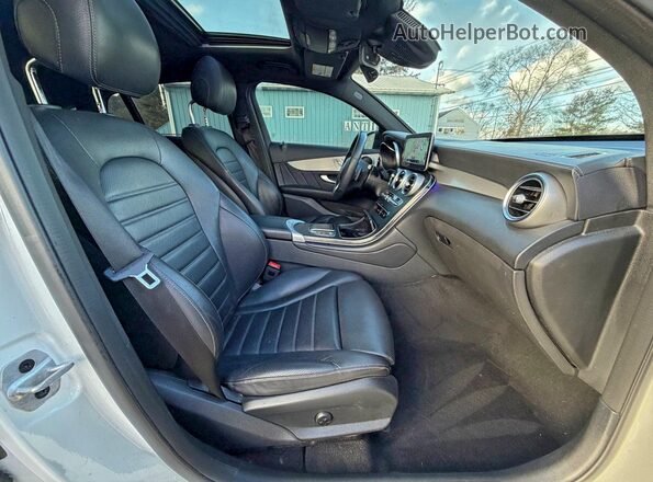 W1N0J8EB0NG025056 2022 MERCEDES-BENZ GLC-CLASS White Widok z przodu
