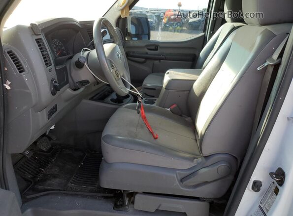 1N6BF0LY9JN811158 2018 NISSAN NV White 