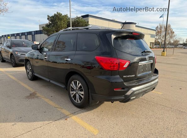 5N1DR2MN8JC628022 2018 NISSAN PATHFINDER Черный Передняя правая четверть