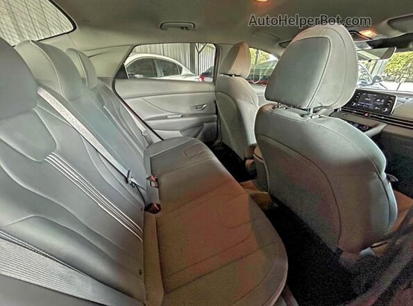 5NPLM4AG2NH064474 2022 HYUNDAI ELANTRA Red Vista interior delantera