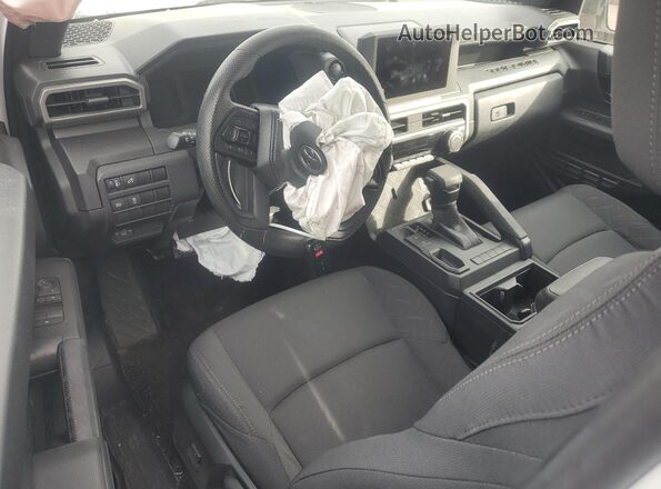 3TYJDAHN2RT006752 2024 TOYOTA TACOMA White Vista del salpicadero