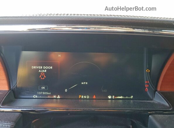 5LMJJ2LT7JEL07410 2018 LINCOLN NAVIGATOR Red Շարժիչի բաժամունքի տեսք