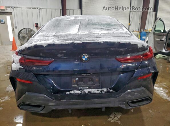 WBAGV8C01SCS40022 2025 BMW M8 Black წინა სალონის ხედი