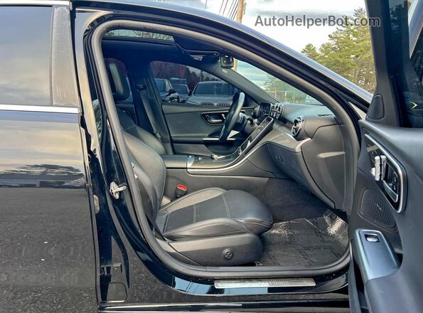 W1KAF4GB9NR020192 2022 MERCEDES-BENZ C Black 