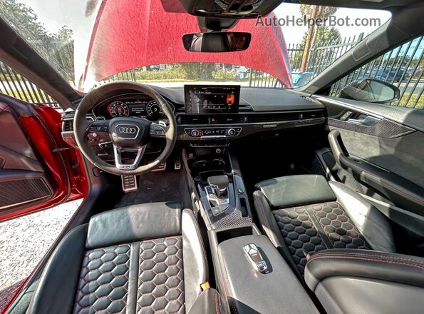 WUAAWCF52RA900688 2024 AUDI RS5 Red Widok tylnych siedzeń