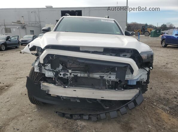 3TYJDAHN2RT006752 2024 TOYOTA TACOMA White Vista de la etiqueta del VIN