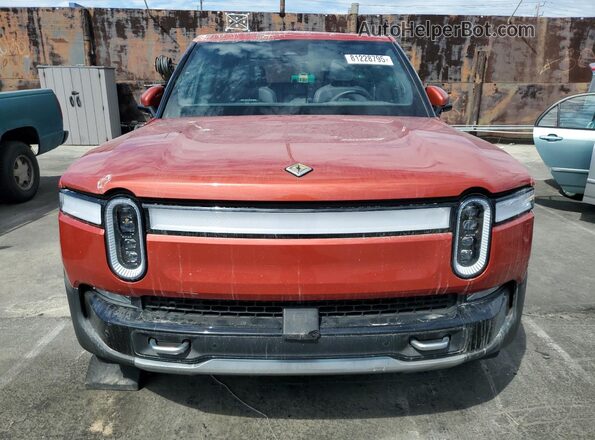 7FCTGAAA4NN008371 2022 RIVIAN R1T Red Вид спереду