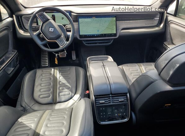 7FCTGAAA4NN008371 2022 RIVIAN R1T Red Вид панелі приладів