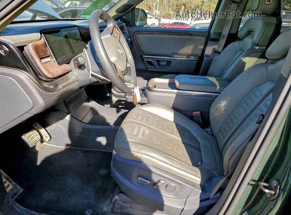 7FCTGAAA5NN008749 2022 RIVIAN R1T Green Вид салону спереду