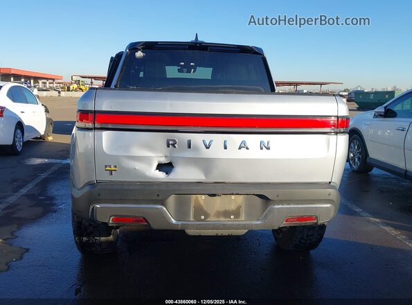 7FCTGAAA6NN010736 2022 RIVIAN R1T Silver 