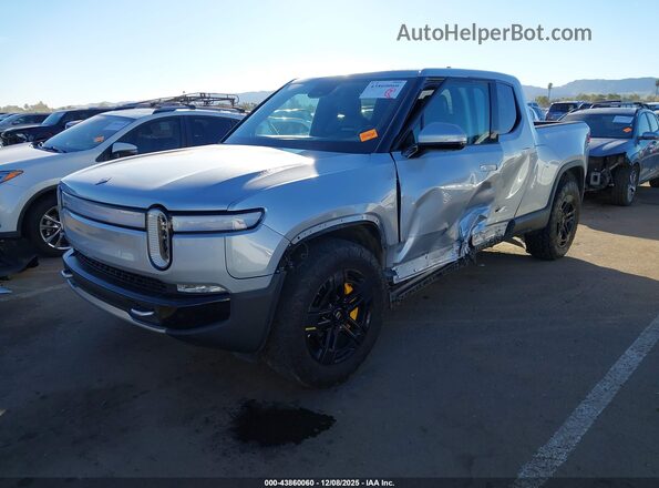 7FCTGAAA6NN010736 2022 RIVIAN R1T Silver წინა მარცხენა ხედი სამი მეოთხედიდან