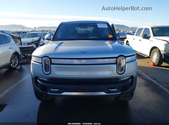 7FCTGAAA6NN010736 2022 RIVIAN R1T Silver ხელსაწყოთა პანელის ხედი