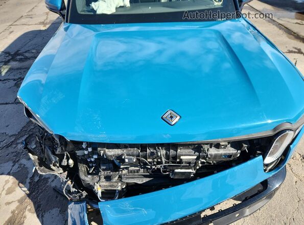 7FCTGAAAXNN015616 2022 RIVIAN R1T Blue Rear interior view