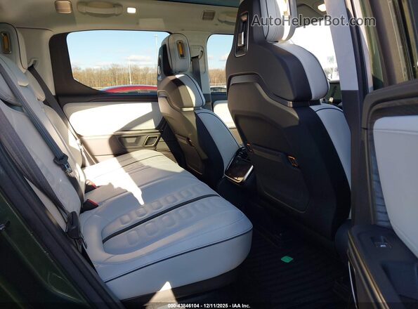7FCTGAAL1PN024435 2023 RIVIAN R1T Green Widok naklejki z numerem VIN