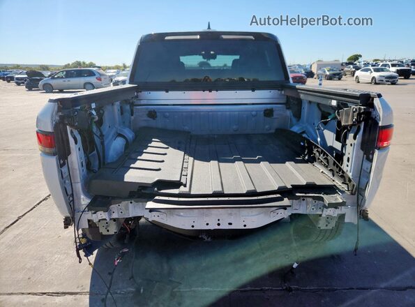 7FCTGAAL2NN006541 2022 RIVIAN R1T White Rear view
