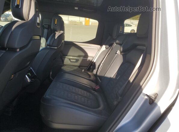 7FCTGBAA5SN035774 2025 RIVIAN R1T Silver Вид задніх сидінь