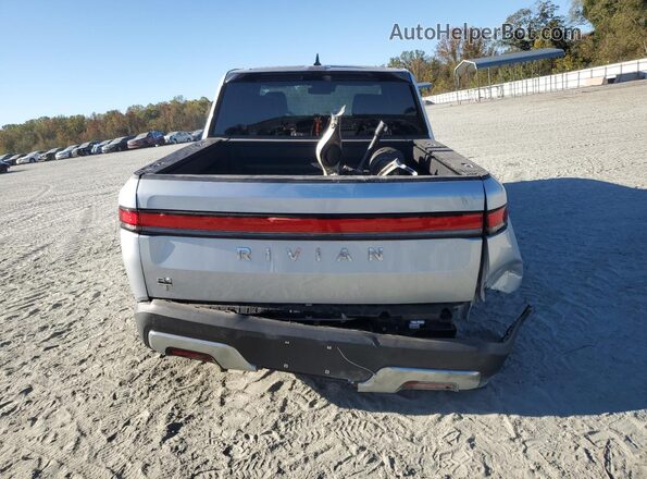 7FCTGBAA5SN035774 2025 RIVIAN R1T Silver Вид ззаду