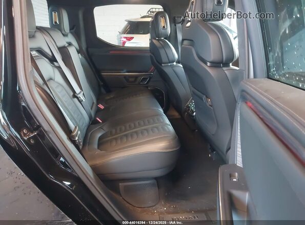 7FCTGBAA7RN034202 2024 RIVIAN R1T Black Widok naklejki z numerem VIN