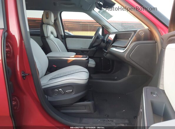7FCTGCAA1TN043362 2026 RIVIAN R1T Red Vista interior delantera