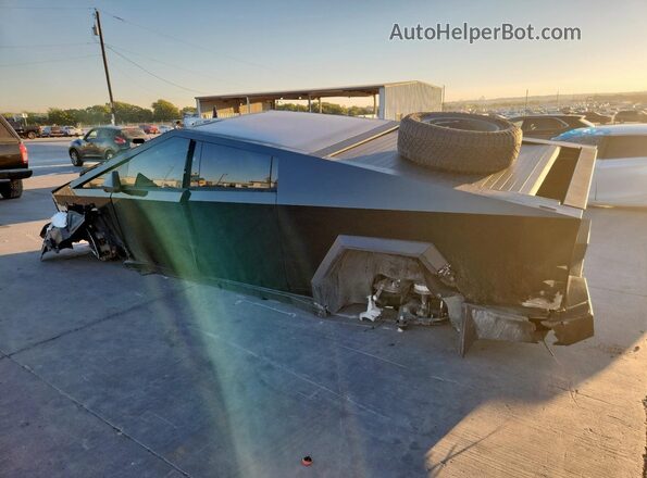 7G2CEHED2RA007856 2024 TESLA CYBERTRUCK Черный Задняя левая четверть