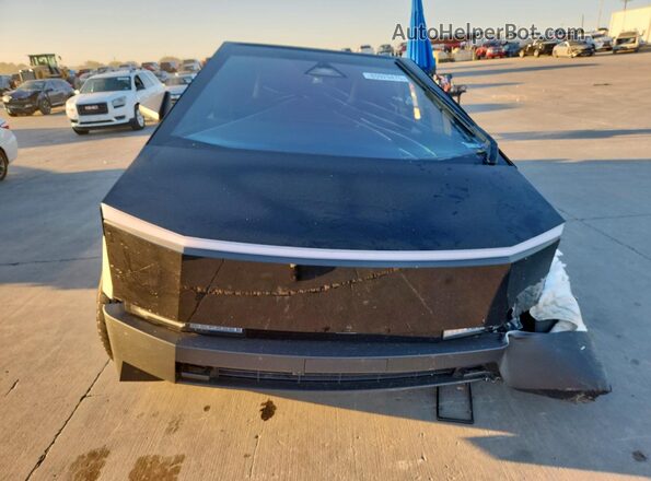 7G2CEHED2RA007856 2024 TESLA CYBERTRUCK Черный Вид спереди