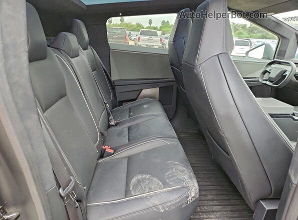 7G2CEHED2RA037813 2024 TESLA CYBERTRUCK Серебряный 
