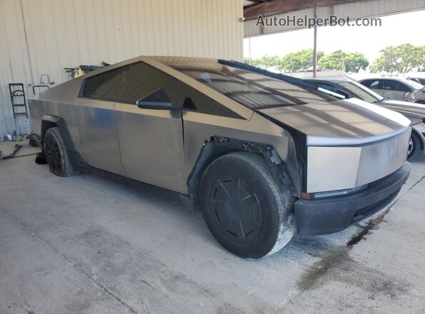 7G2CEHED3RA053731 2024 TESLA CYBERTRUCK Silver წინა მარჯვენა