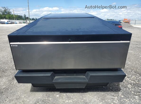 7G2CEHED3RA053731 2024 TESLA CYBERTRUCK Silver უკანა ხედი