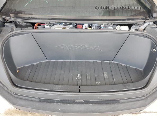7G2CEHED3RA053731 2024 TESLA CYBERTRUCK Silver ძრავის განყოფილების ხედი