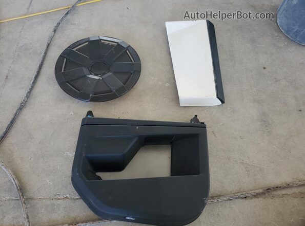7G2CEHED3RA053731 2024 TESLA CYBERTRUCK Silver VIN კოდის სტიკერის ხედი
