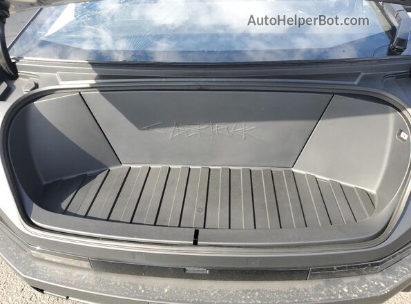 7G2CEHED3SA075878 2025 TESLA CYBERTRUCK Silver Вид задньої частини салону