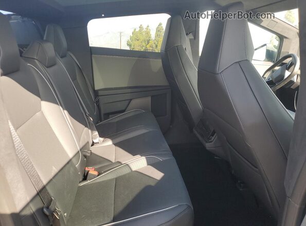 7G2CEHED3SA075878 2025 TESLA CYBERTRUCK Silver Вид задніх сидінь