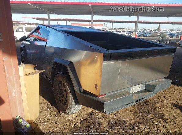 7G2CEHED5RA013022 2024 TESLA CYBERTRUCK Silver Tył lewy