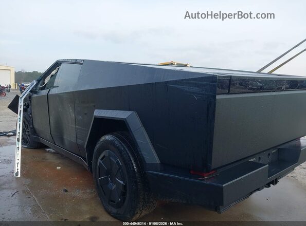 7G2CEHED6SA074241 2025 TESLA CYBERTRUCK Black Vista del salpicadero
