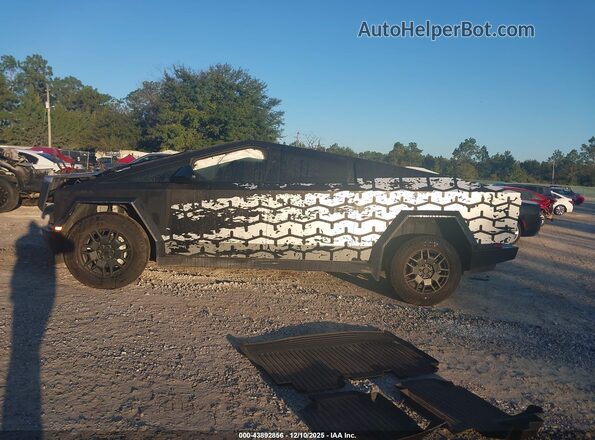 7G2CEHED8RA017873 2024 TESLA CYBERTRUCK Black 