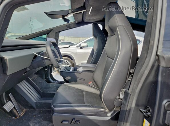 7G2CEHED8RA041848 2024 TESLA CYBERTRUCK Silver Սալոնի դիմացի տեսք