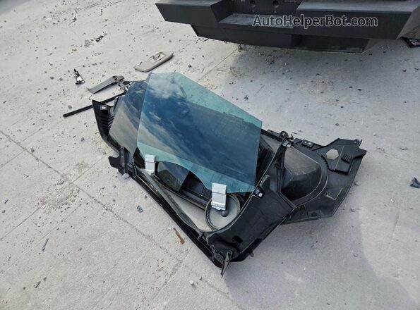 7G2CEHED8RA041848 2024 TESLA CYBERTRUCK Silver Շարժիչի բաժամունքի տեսք