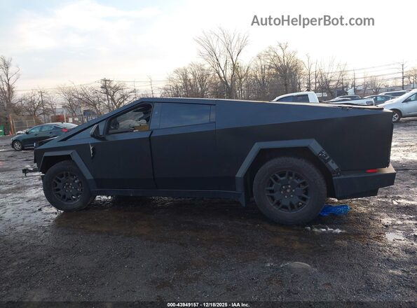 7G2CEHEDXRA027241 2024 TESLA CYBERTRUCK Black 