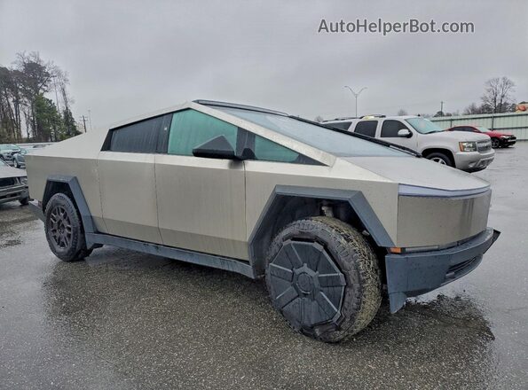 7G2CEHEEXRA020542 2024 TESLA CYBERTRUCK Silver 