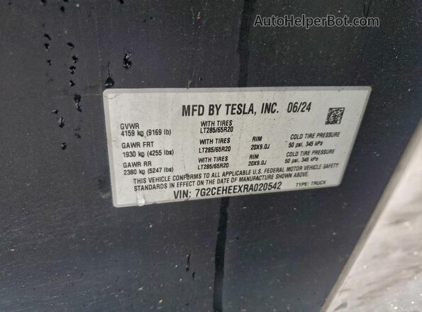 7G2CEHEEXRA020542 2024 TESLA CYBERTRUCK Silver 