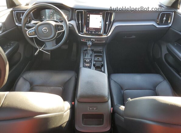 7JRA22TK4KG014437 2019 VOLVO S60 Blue Вид панелі приладів
