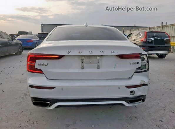 7JRA22TM9KG011843 2019 VOLVO S60 White Vista trasera